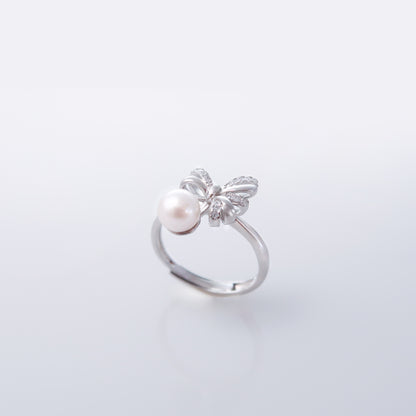 Ballet Ribbon Akoya Pearl Ring