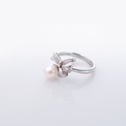 Ballet Ribbon Akoya Pearl Ring