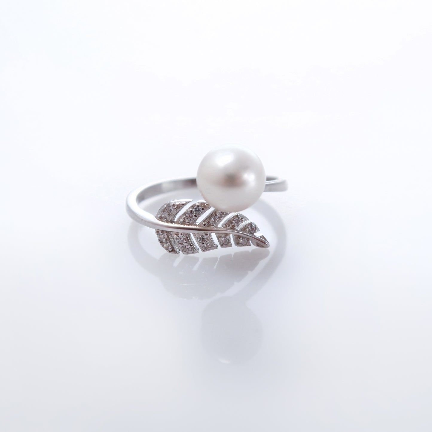 Leaf Akoya Pearl Ring