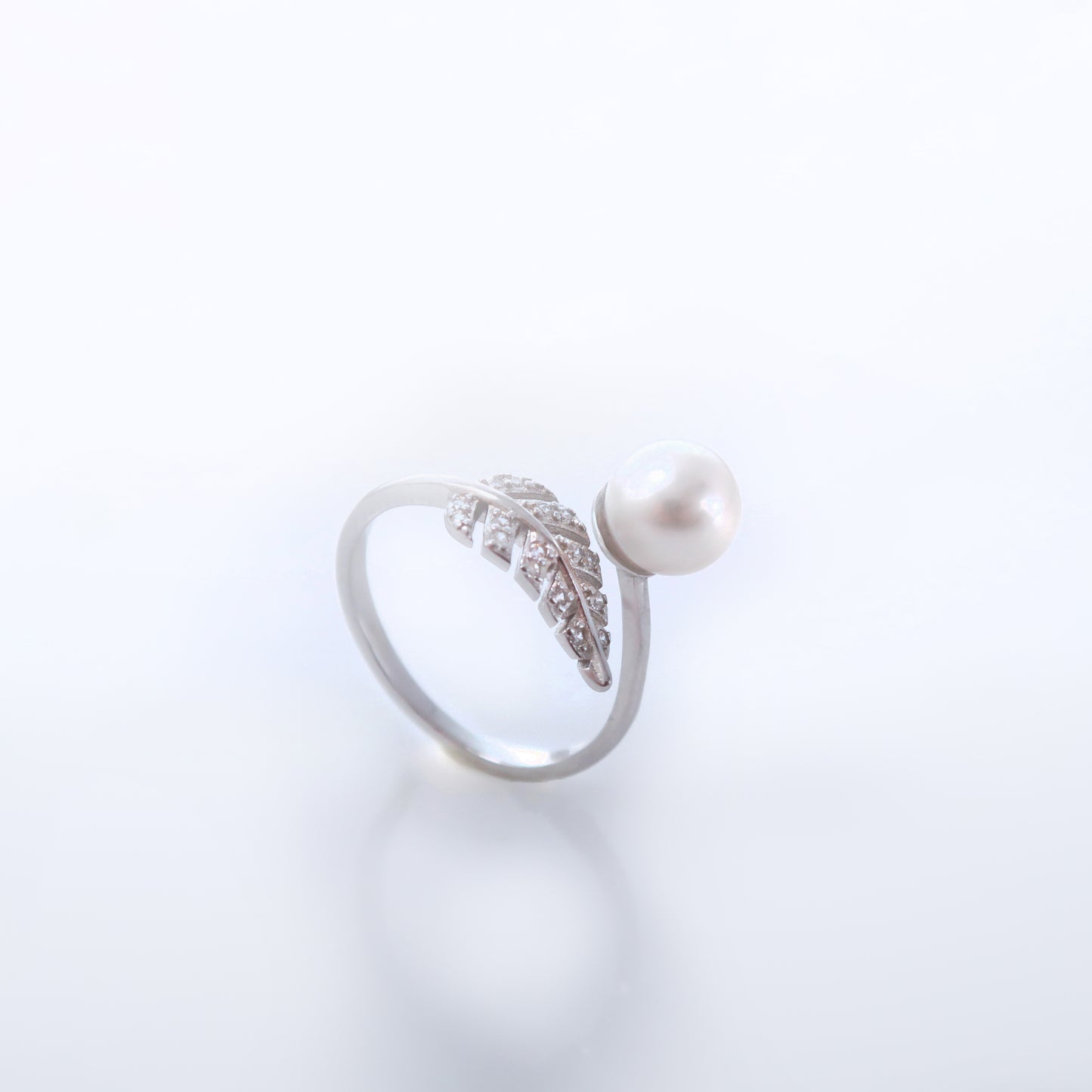 Leaf Akoya Pearl Ring