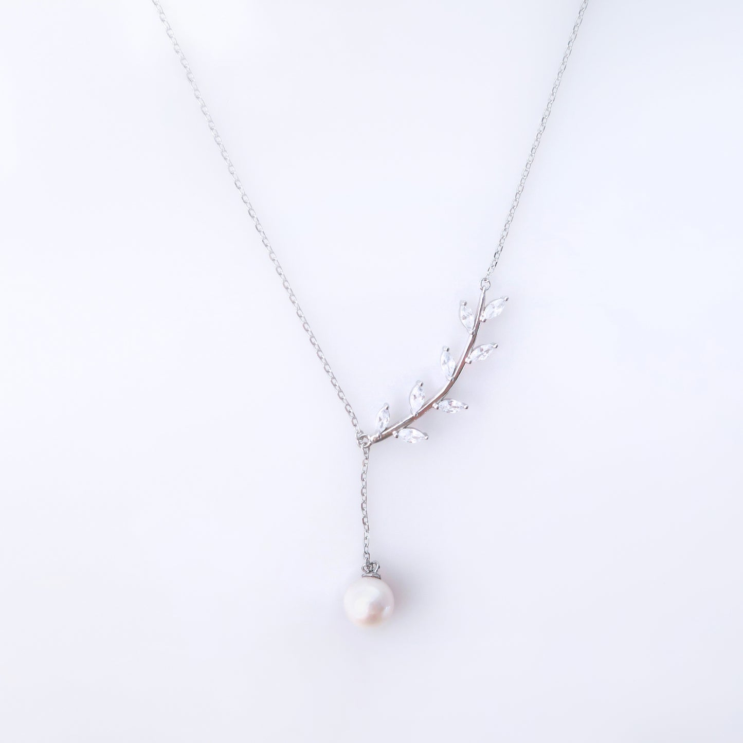 Leaf Akoya Pearl Necklace