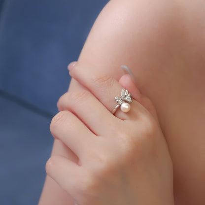 Ballet Ribbon Akoya Pearl Ring