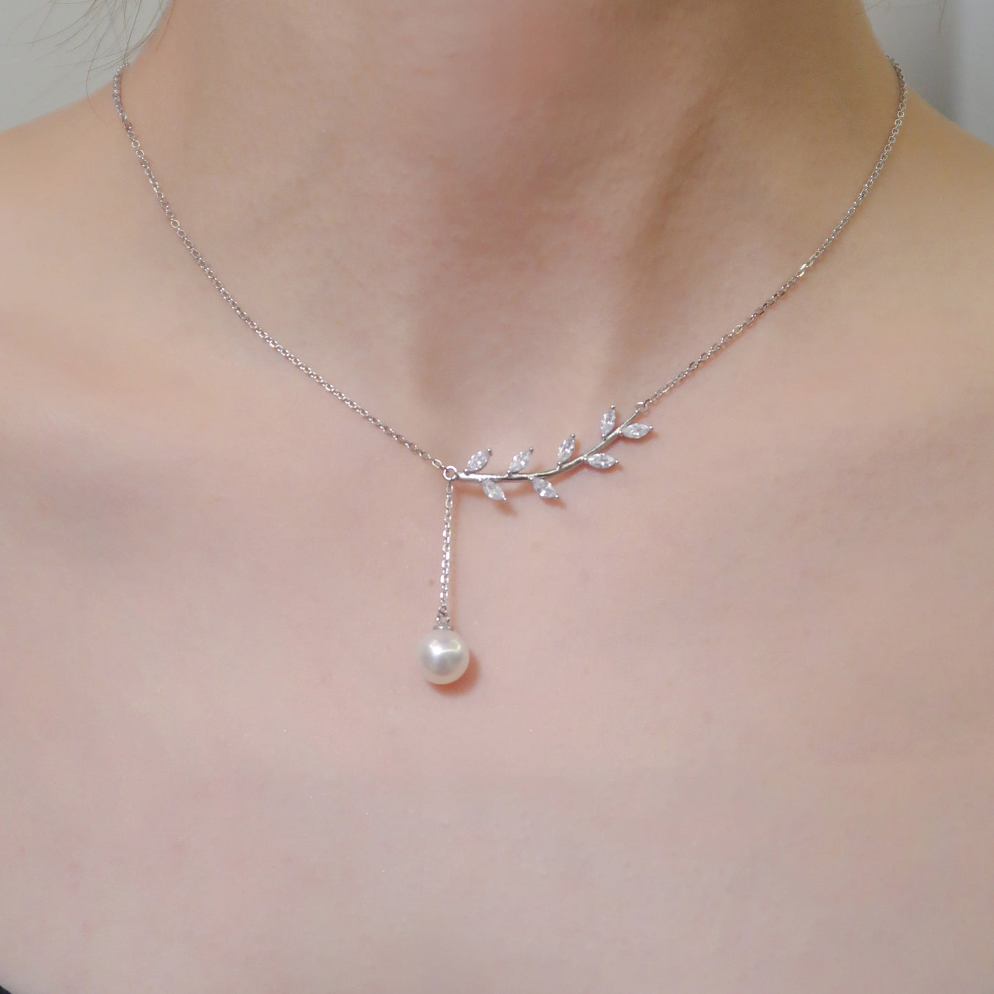 Leaf Akoya Pearl Necklace